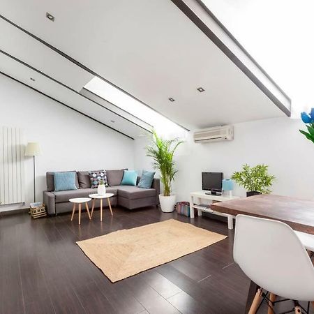Modern Top Floor Loft At Malasana'S Heart مدريد المظهر الخارجي الصورة