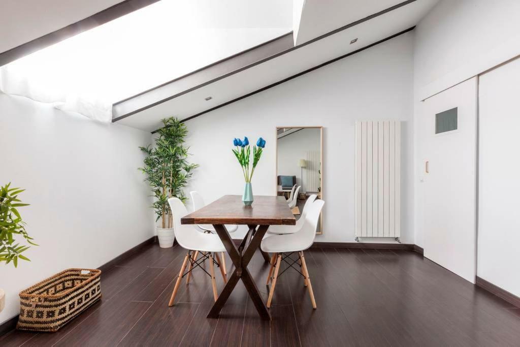 Modern Top Floor Loft At Malasana'S Heart مدريد المظهر الخارجي الصورة
